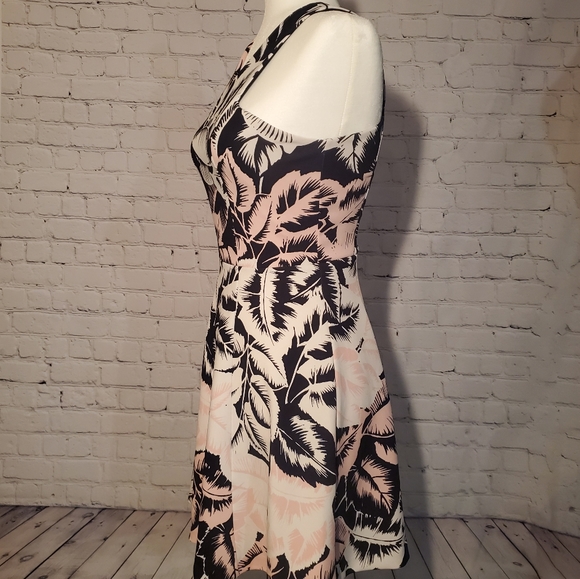 Cute floral pink EXPRESS A-line dress - Picture 3 of 16